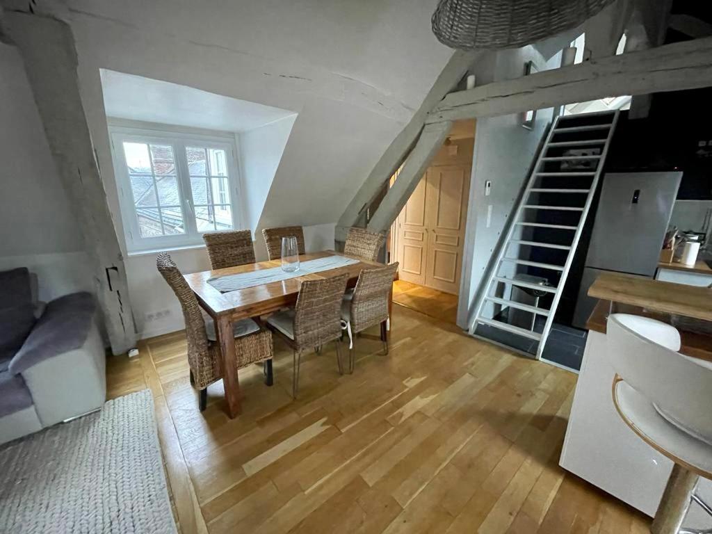 Sous Les Clochers De Rouen - Spacieux Logement ภายนอก รูปภาพ